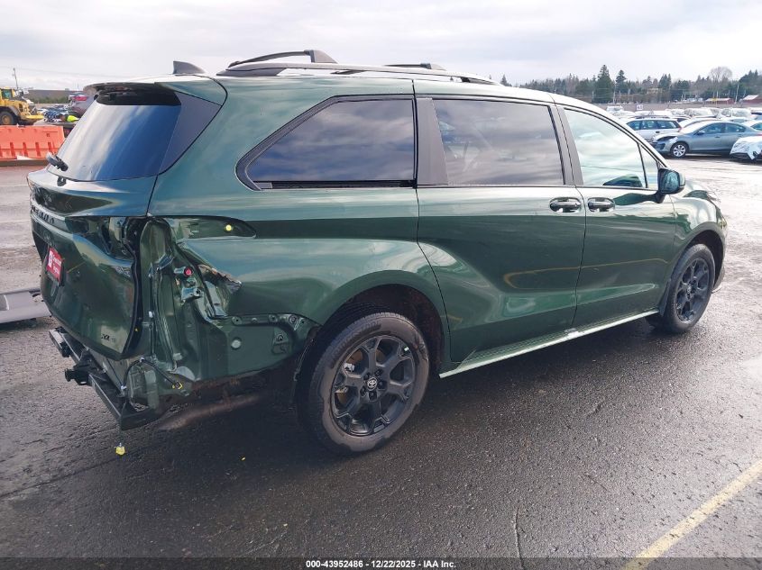 2025 Toyota Sienna Woodland Edition