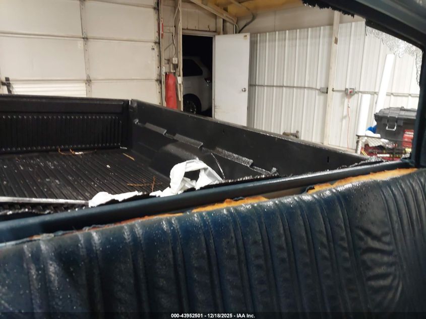 1989 GMC Sierra C1500 VIN: 2GTEC14Z1K1555011 Lot: 43952501