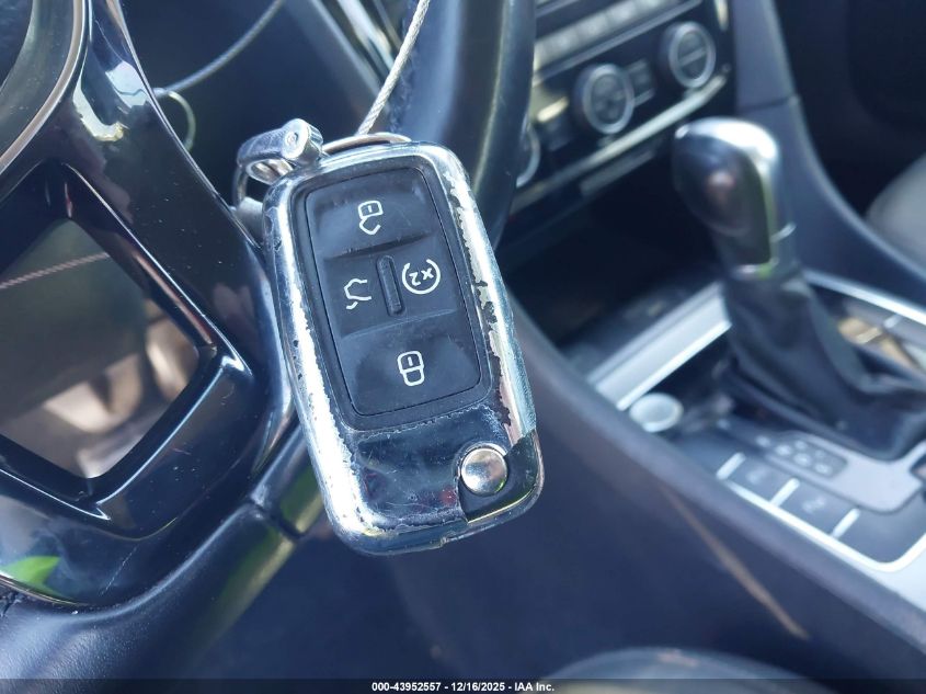 2020 Volkswagen Passat 2.0T Sel VIN: 1VWCA7A30LC013634 Lot: 43952557