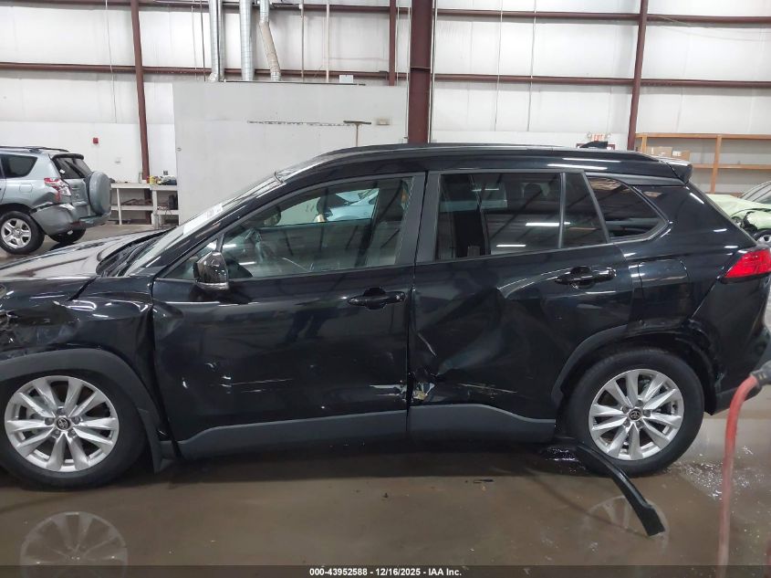 2024 Toyota Corolla Cross Le VIN: 7MUBAABG3RV098589 Lot: 43952588