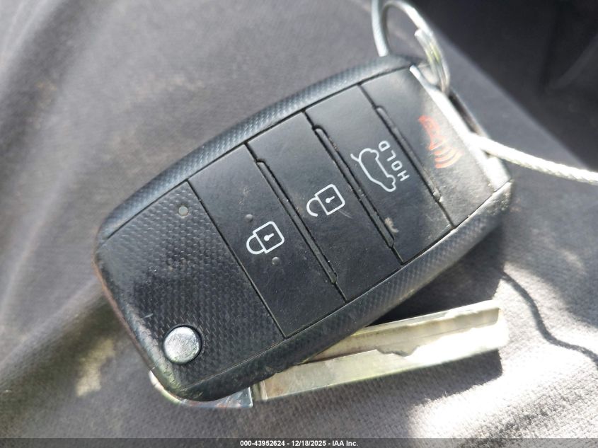 2016 Kia Sorento 3.3L Lx VIN: 5XYPGDA52GG110676 Lot: 43952624