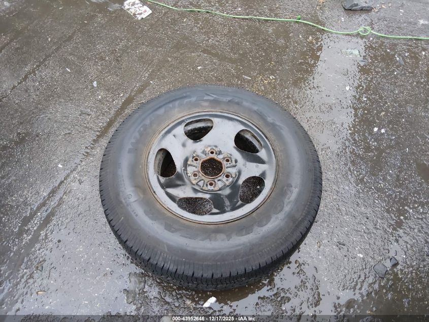 2005 Chevrolet Trailblazer Ls VIN: 1GNDT13S552317920 Lot: 43952646