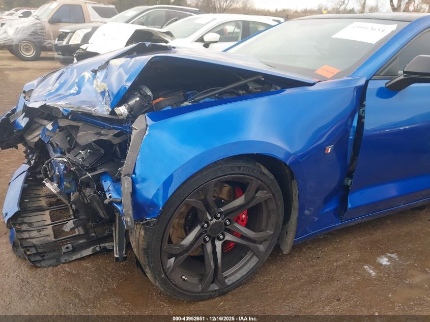 2017 Chevrolet Camaro 1Ss VIN: 1G1FE1R76H0172605 Lot: 43952651