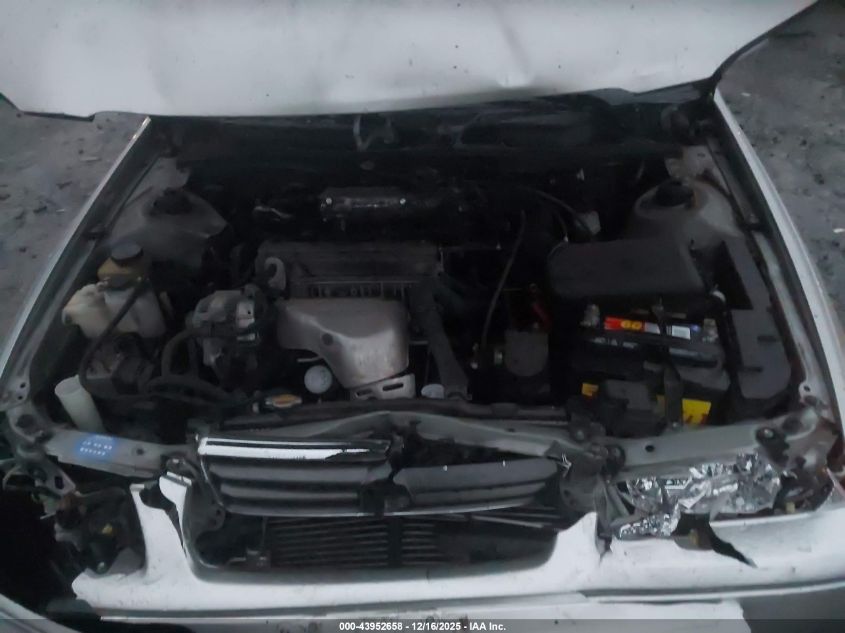 2001 Toyota Camry Le VIN: 4T1BG22K61U102665 Lot: 43952658