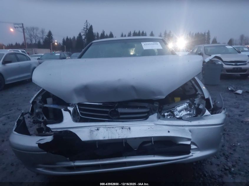 2001 Toyota Camry Le VIN: 4T1BG22K61U102665 Lot: 43952658