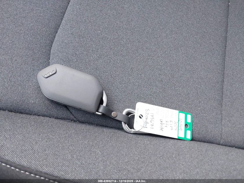 2025 Kia K4 Lxs VIN: 3KPFT4DE8SE175671 Lot: 43952714