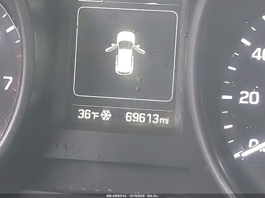 2017 Hyundai Santa Fe Sport 2.4L VIN: 5NMZTDLB4HH029032 Lot: 43952743