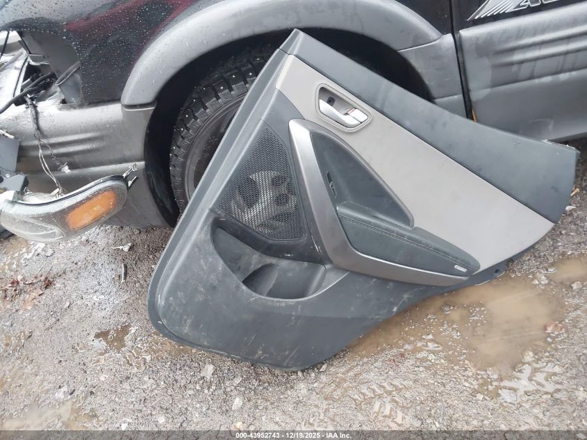 2017 Hyundai Santa Fe Sport 2.4L VIN: 5NMZTDLB4HH029032 Lot: 43952743