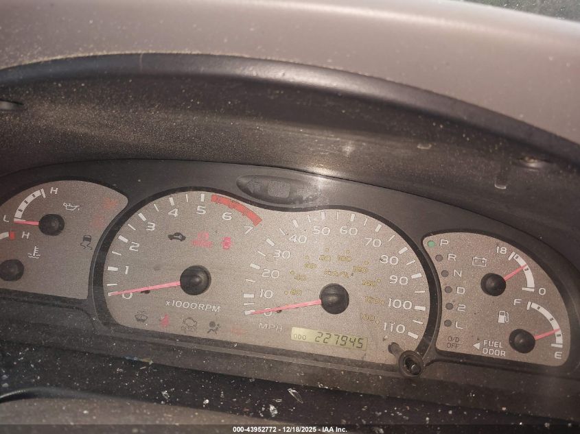 2003 Toyota Sequoia Sr5 V8 VIN: 5TDZT34A83S158221 Lot: 43952772