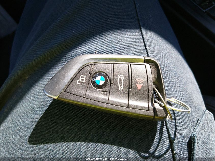 2018 BMW X1 xDrive28I VIN: WBXHT3C37J5K31521 Lot: 43952779