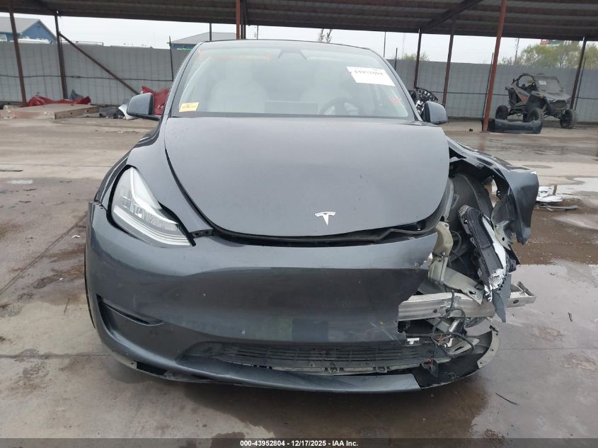 2022 Tesla Model Y Long Range Dual Motor All-Wheel Drive VIN: 7SAYGDEE8NF417890 Lot: 43952804