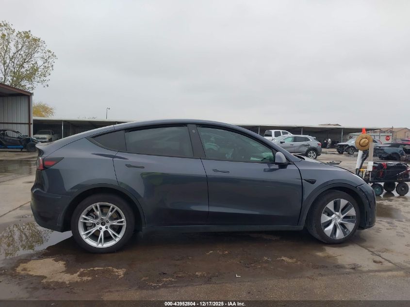 2022 Tesla Model Y Long Range Dual Motor All-Wheel Drive VIN: 7SAYGDEE8NF417890 Lot: 43952804