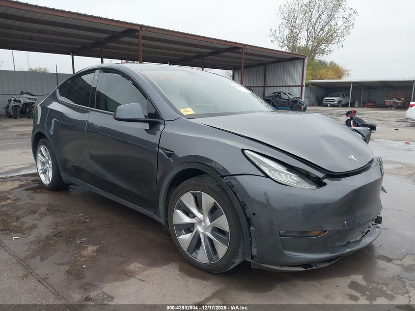 2022 Tesla Model Y Long Range Dual Motor All-Wheel Drive