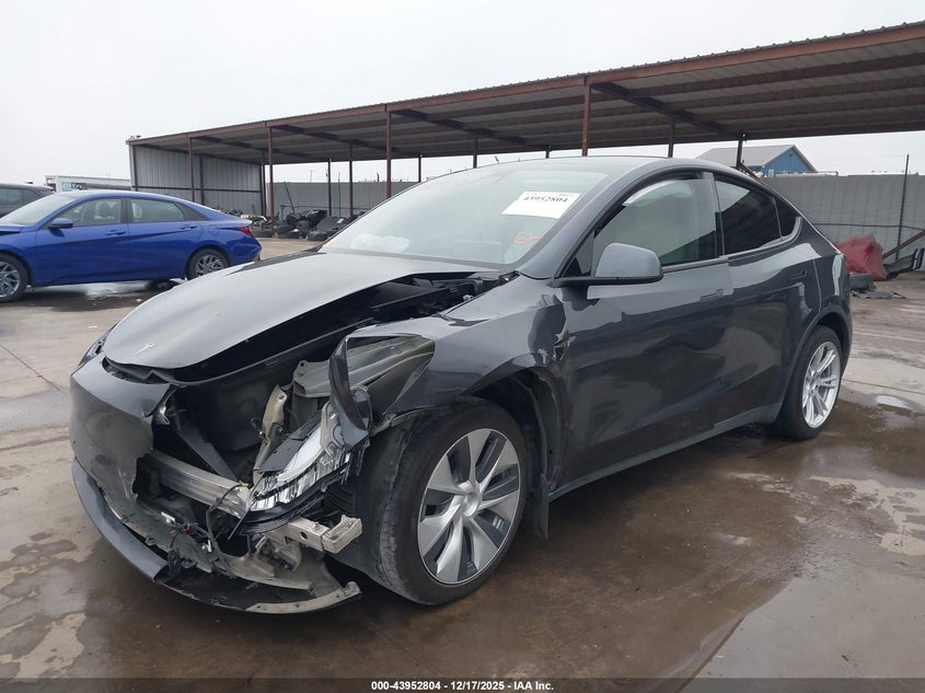 2022 Tesla Model Y Long Range Dual Motor All-Wheel Drive