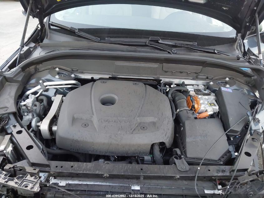 2025 Volvo Xc60 Plug-In Hybrid Plus, T8 Awd Electric/Gasoline, Dark VIN: YV4H60RC2S1074772 Lot: 43952862