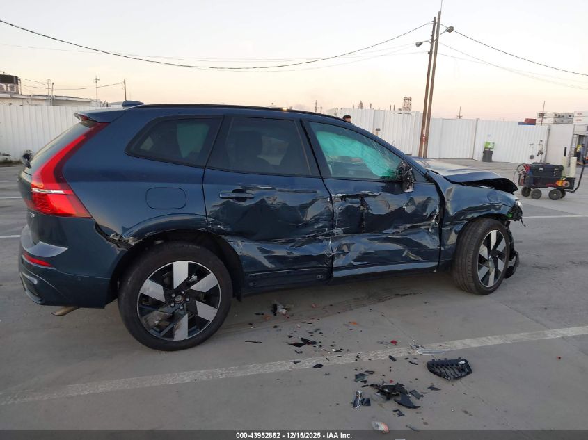 2025 Volvo Xc60 Plug-In Hybrid Plus, T8 Awd Electric/Gasoline, Dark VIN: YV4H60RC2S1074772 Lot: 43952862