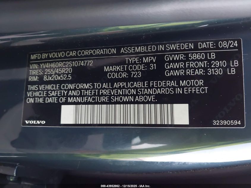2025 Volvo Xc60 Plug-In Hybrid Plus, T8 Awd Electric/Gasoline, Dark VIN: YV4H60RC2S1074772 Lot: 43952862