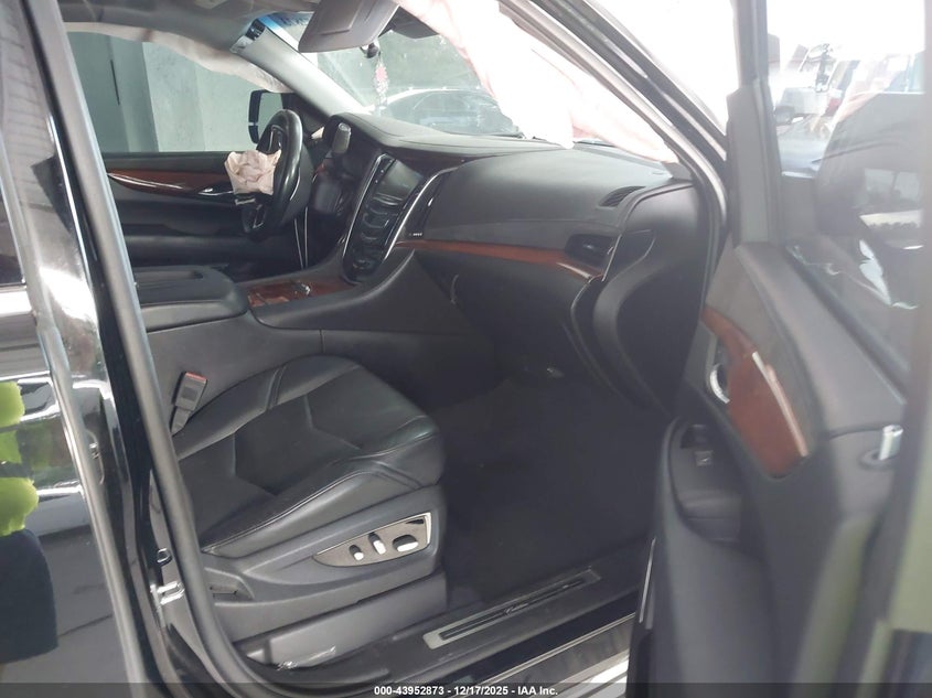 2015 Cadillac Escalade Luxury