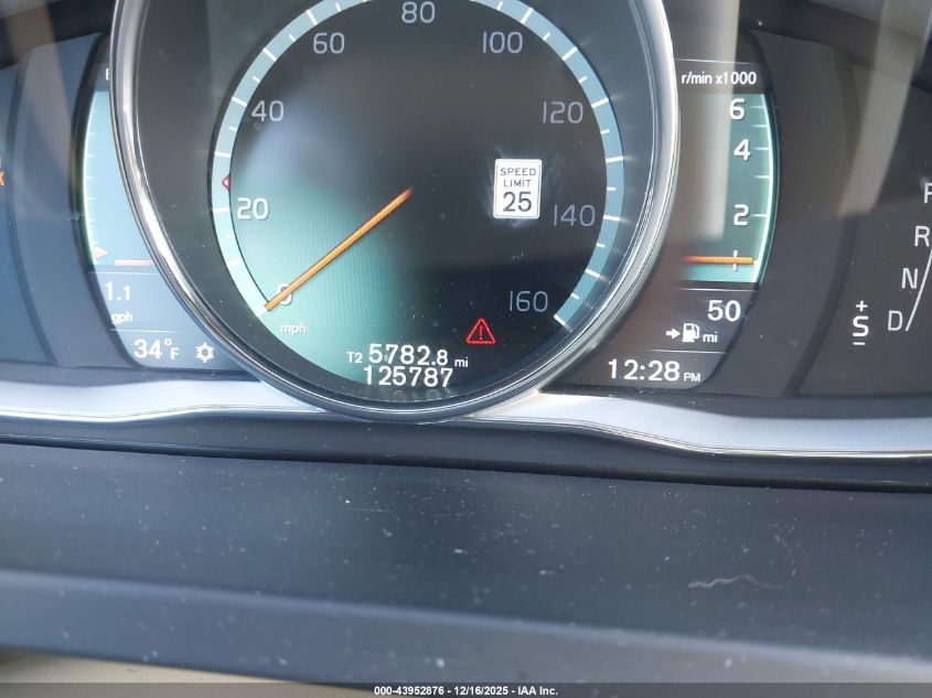 2015 Volvo S60 T5 Platinum VIN: YV1612TM0F1346838 Lot: 43952876