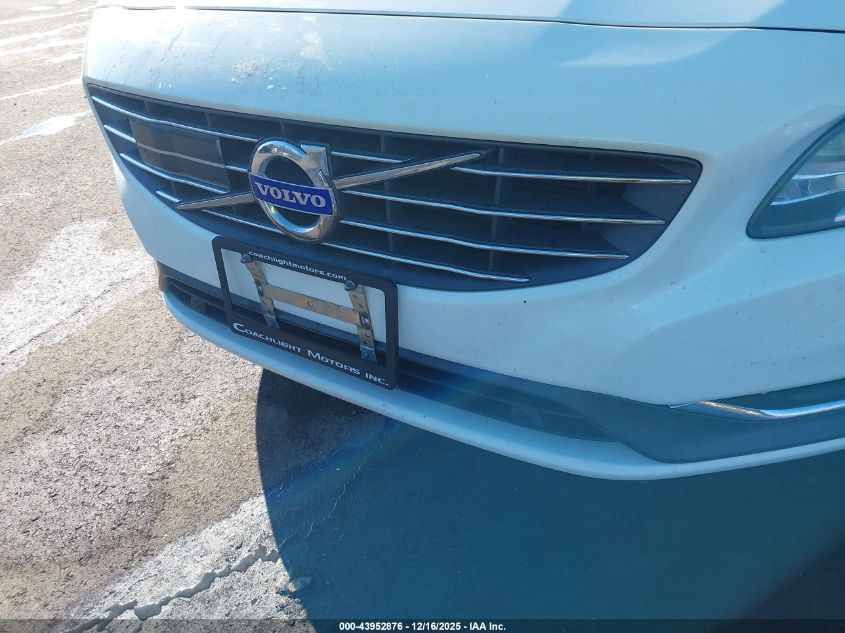 2015 Volvo S60 T5 Platinum VIN: YV1612TM0F1346838 Lot: 43952876