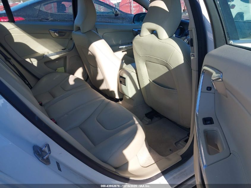 2015 Volvo S60 T5 Platinum VIN: YV1612TM0F1346838 Lot: 43952876