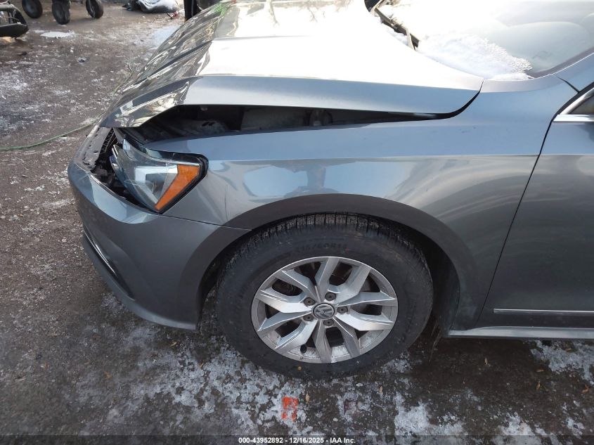 2017 Volkswagen Passat 1.8T S VIN: 1VWAT7A38HC040654 Lot: 43952892