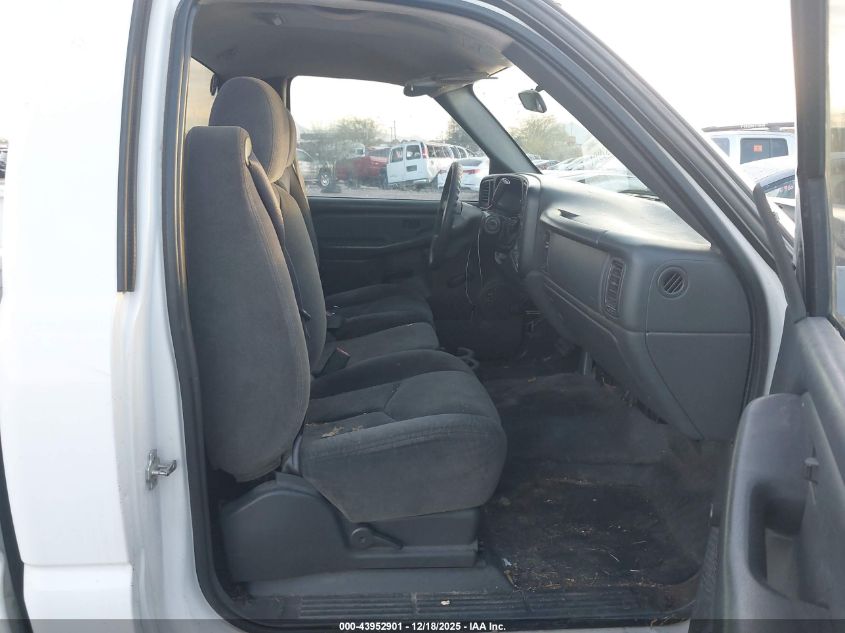 2007 Chevrolet Silverado 2500Hd Classic Work Truck VIN: 1GCHC24U47E198324 Lot: 43952901