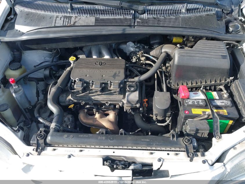 2000 Toyota Sienna Xle VIN: 4T3ZF13C5YU210781 Lot: 43952919