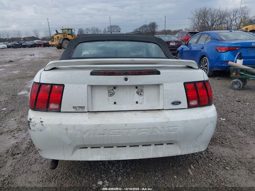 2000 Ford Mustang VIN: 1FAFP4444YF240693 Lot: 43952932