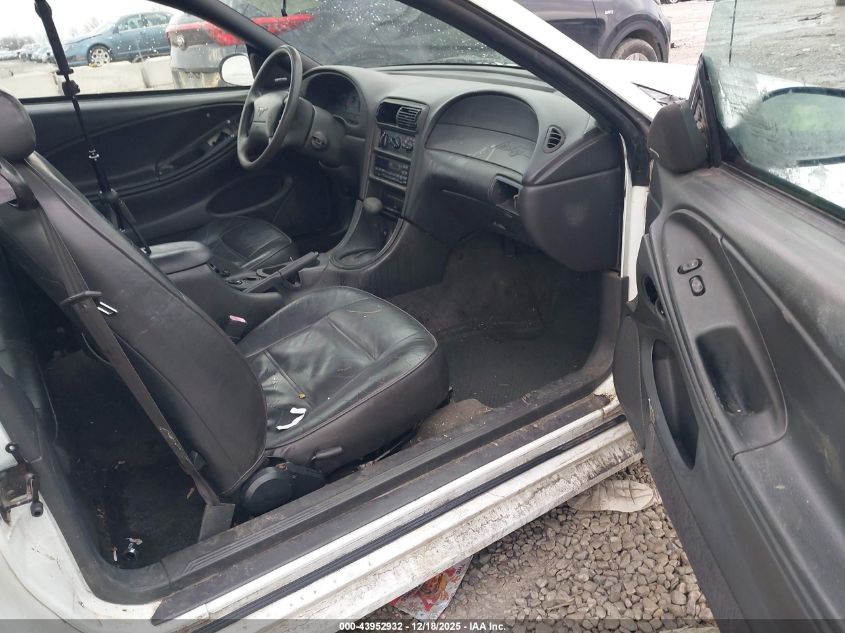 2000 Ford Mustang VIN: 1FAFP4444YF240693 Lot: 43952932