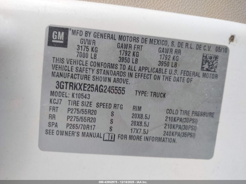 2010 GMC Sierra 1500 Denali VIN: 3GTRKXE25AG245555 Lot: 43952975