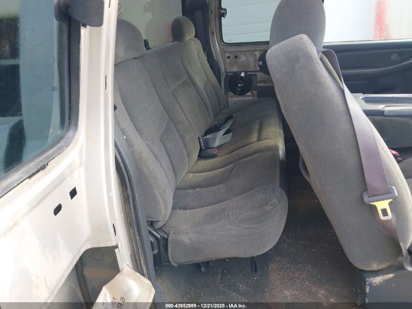 2004 Chevrolet Silverado 1500 VIN: 1GCEC19VX4Z139636 Lot: 43952999