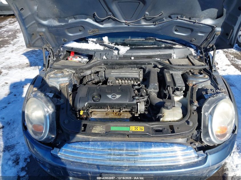2010 Mini Cooper Clubman VIN: WMWML3C5XATX37432 Lot: 43953007