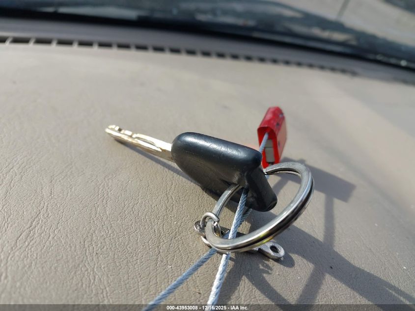 2005 Ford Escape Xlt VIN: 1FMYU03105KA89927 Lot: 43953008