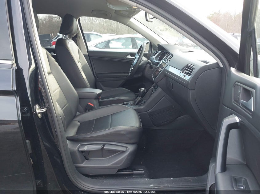 2021 Volkswagen Tiguan 2.0T Se/2.0T Se R-Line Black/2.0T Sel