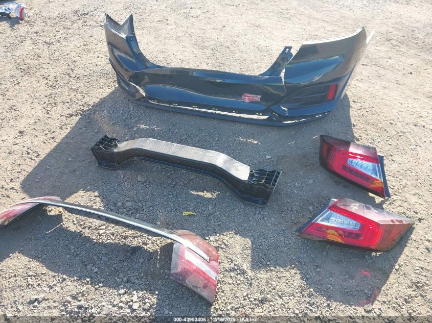 2018 Honda Clarity Plug-In Hybrid VIN: JHMZC5F16JC000367 Lot: 43953406