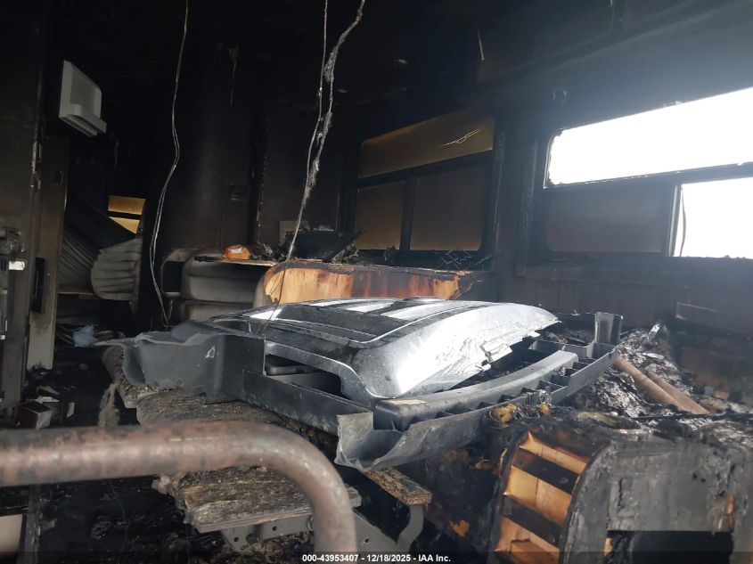 2022 Ford E-450 Cutaway VIN: 1FDXE4FN0NDC24455 Lot: 43953407