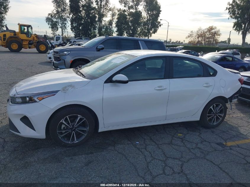 2023 Kia Forte Lxs VIN: 3KPF24AD0PE618773 Lot: 43953414