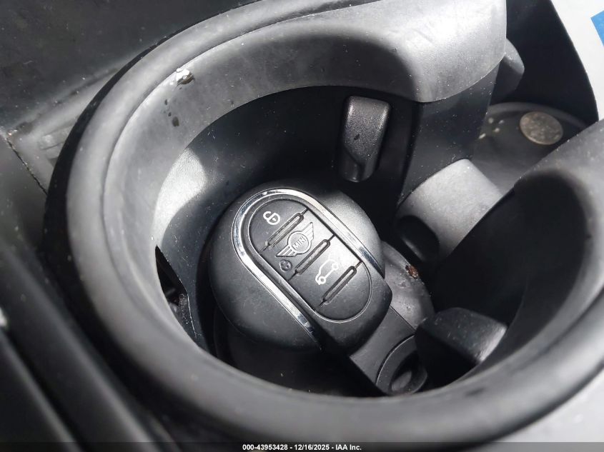 2019 Mini Countryman Cooper S VIN: WMZYT5C53K3G94783 Lot: 43953428