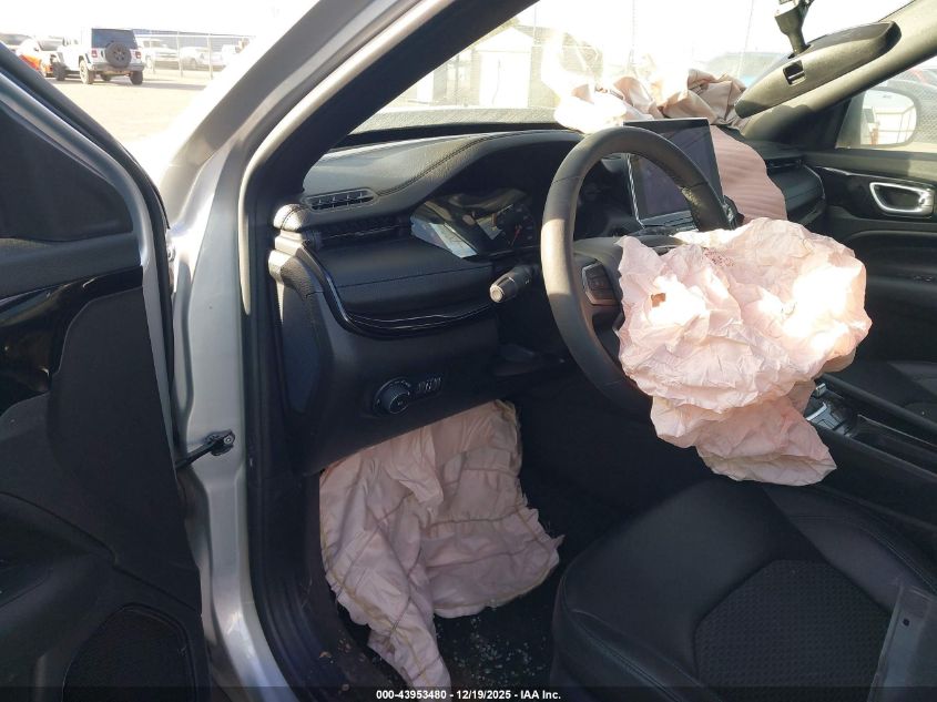 2025 Jeep Compass Latitude 4X4 VIN: 3C4NJDBN3ST587058 Lot: 43953480