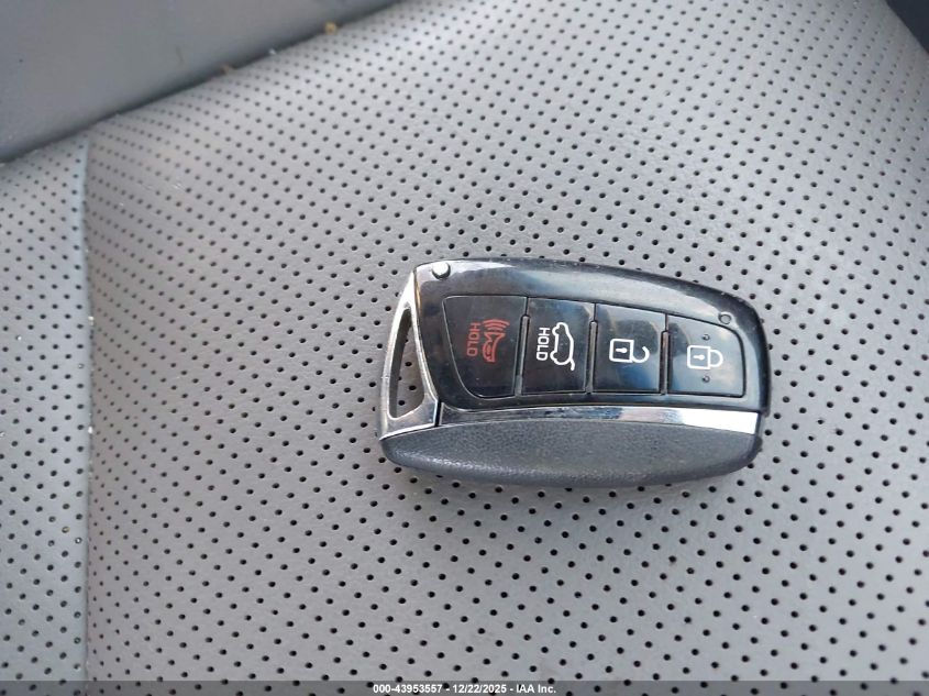 2017 Hyundai Santa Fe Se Ultimate VIN: KM8SR4HF4HU193235 Lot: 43953557