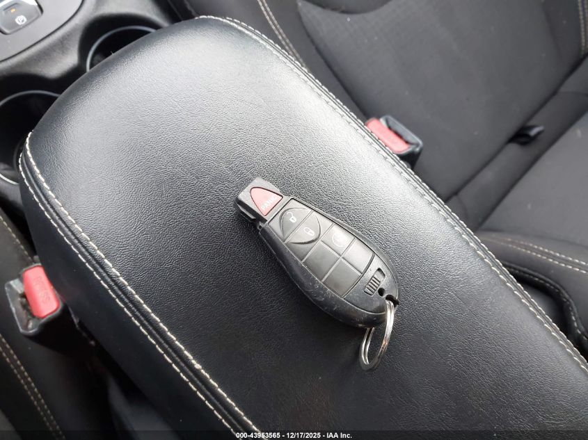 2015 Jeep Cherokee Latitude VIN: 1C4PJMCS2FW687262 Lot: 43953565