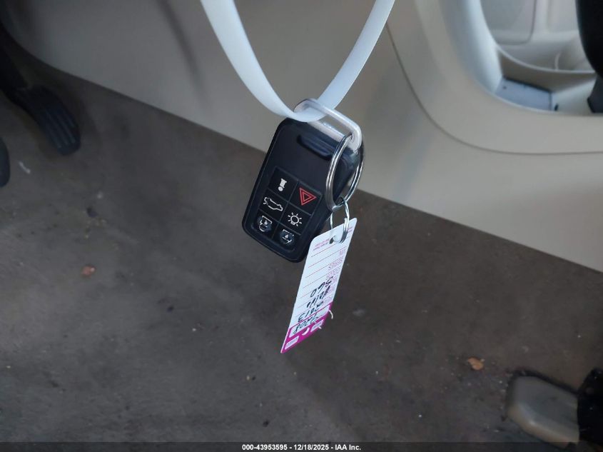 2013 Volvo S60 T5 VIN: YV1612FS9D2205672 Lot: 43953595