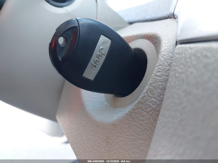 2010 Jeep Grand Cherokee Limited VIN: 1J4PR5GK3AC142183 Lot: 43953629