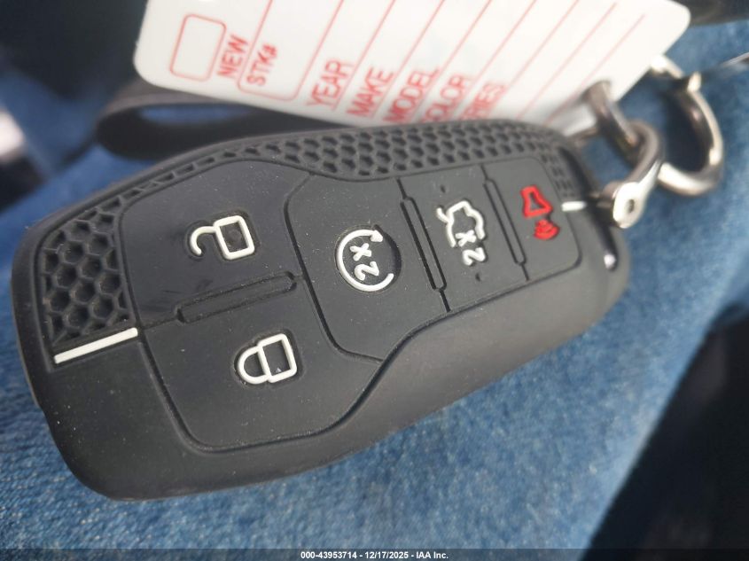 2017 Lincoln Mkx Select VIN: 2LMPJ8KRXHBL19809 Lot: 43953714