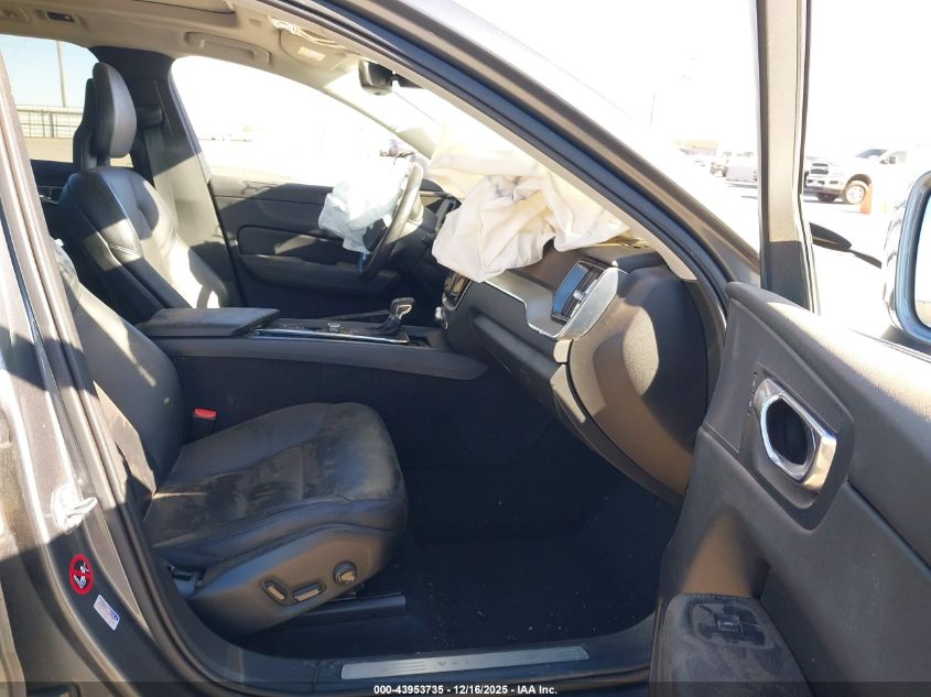 2018 Volvo Xc60 T6 Momentum VIN: YV4A22RK8J1009570 Lot: 43953735