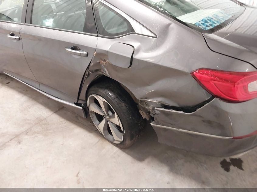 2018 Honda Accord Touring 2.0T VIN: 1HGCV2F97JA051136 Lot: 43953741