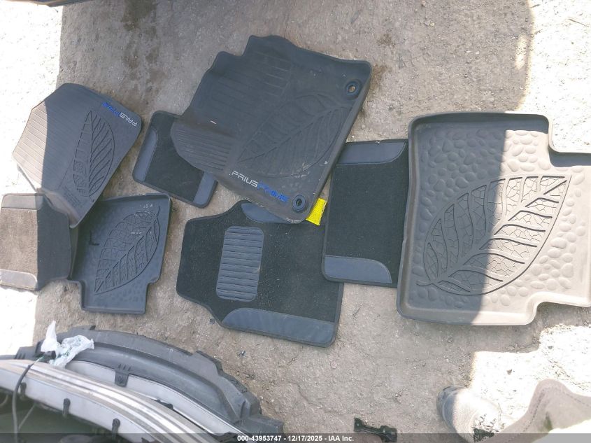 2020 Toyota Prius Prime Le VIN: JTDKARFP8L3156191 Lot: 43953747