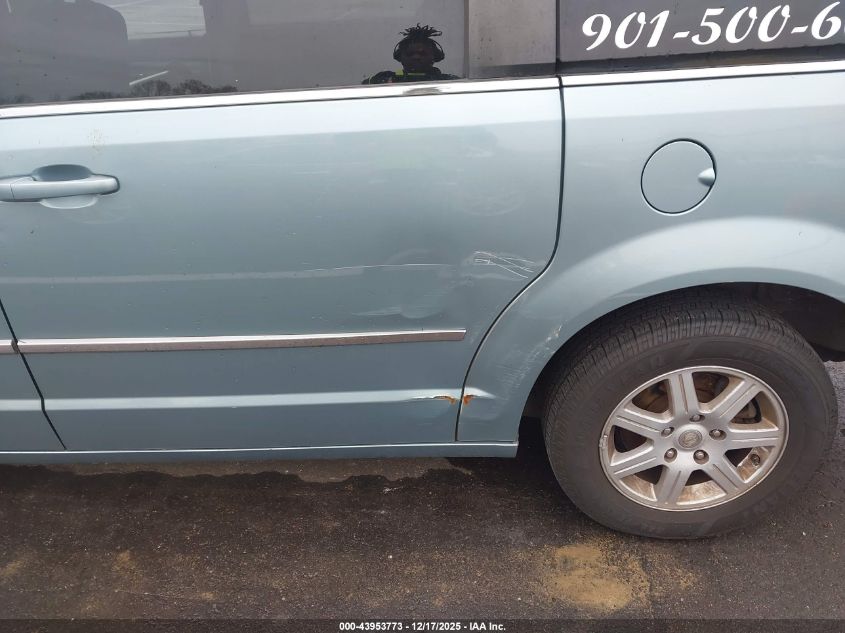 2010 Chrysler Town & Country Touring Plus VIN: 2A4RR8D1XAR381257 Lot: 43953773