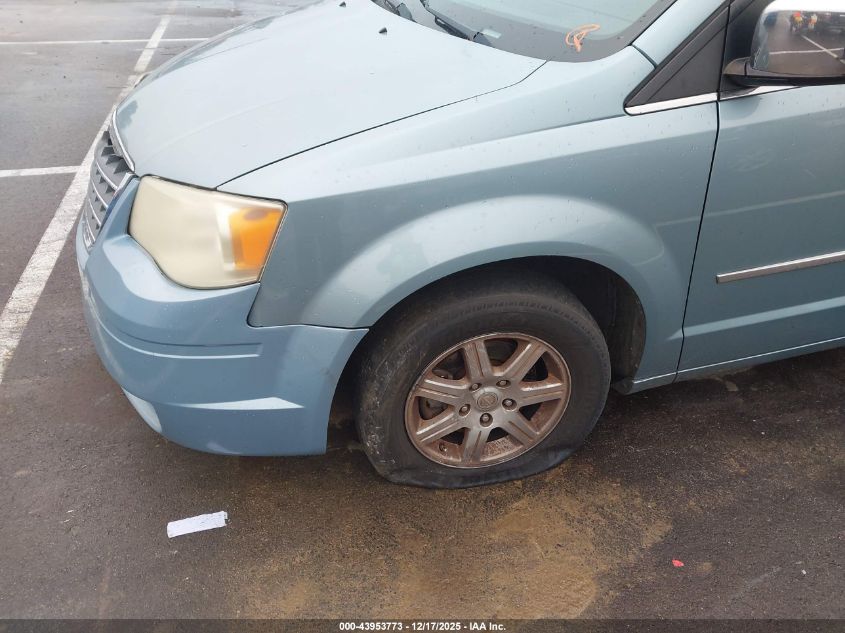 2010 Chrysler Town & Country Touring Plus VIN: 2A4RR8D1XAR381257 Lot: 43953773